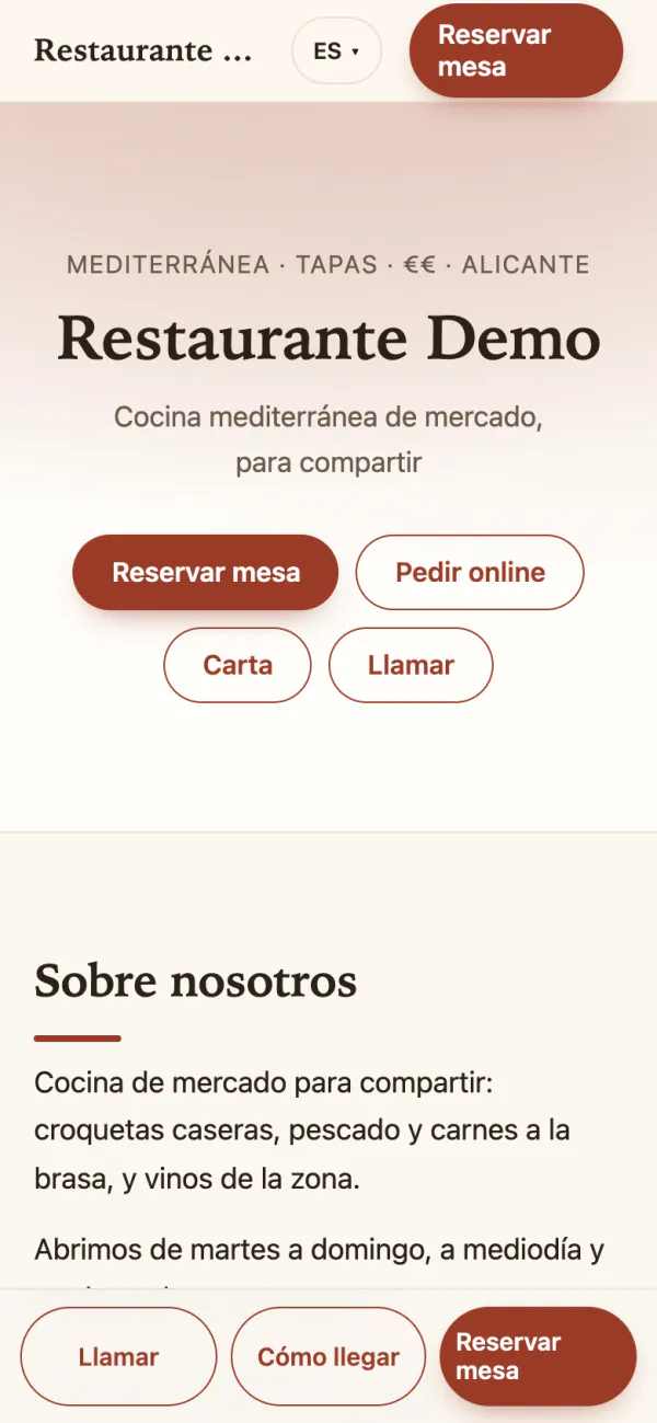 La portada de la web en el móvil, con los botones Reservar mesa, Pedir online, Carta y Llamar, y la barra de abajo con Llamar, Cómo llegar y Reservar mesa.